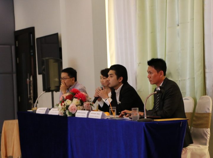 ประชุม “ชาวป้ายร่วมฝ่าวิกฤตและหาทางออก กรณีเพิ่มอัตราภาษีป้าย 500%”