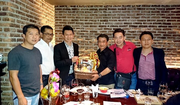 เข้าพบ คุณชัชชาย  เดชบัณฑิตย์ และคุณสุวิทย์  ธนาไพศาล เพื่อเยี่ยมอวยพรปีใหม่