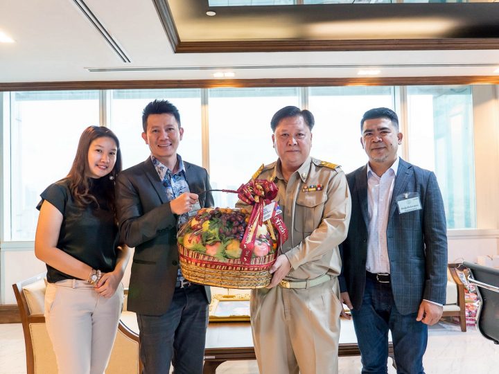 เข้าพบผู้อำนวยการกองควบคุมอาคาร สำนักการโยธา นายนพดล ฉายปัญญา เพื่อเยี่ยมคาราวะและอวยพรปีใหม่ 2561