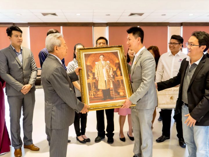เข้าพบท่านพลเอกสุรยุทธ์ จุลานนท์ องคมนตรี เพื่อเยี่ยมคาราวะและอวยพรปีใหม่ 2561