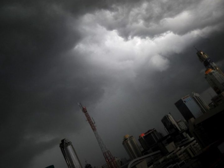 สภาพอากาศวันนี้ ไทยตอนบนร้อน ภาคเหนือร้อนจัด ระวังพายุฝนฟ้าคะนอง